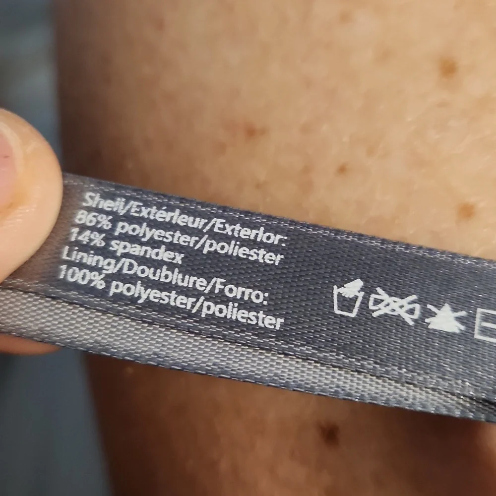 refuge 4/$10 - Picture 5 of 7